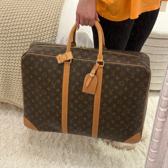 Louis Vuitton Porte Documents Voyage leather handbag - Picture 6 of 12